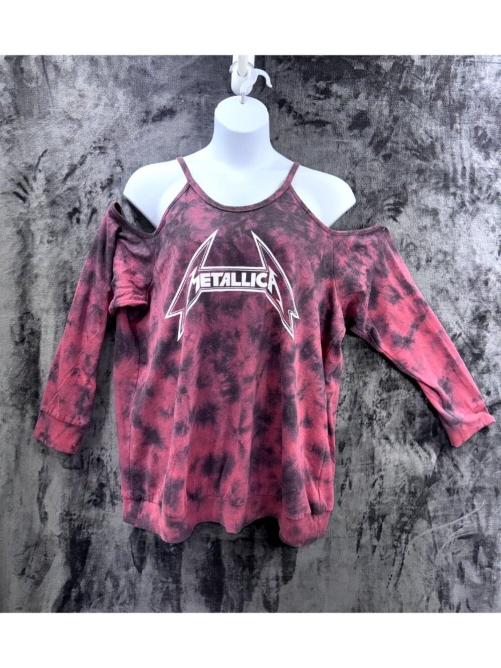 Metallica Women's Size 3X Pink Black Tie Dye Cold Shoulder Graphic Sweatshirt